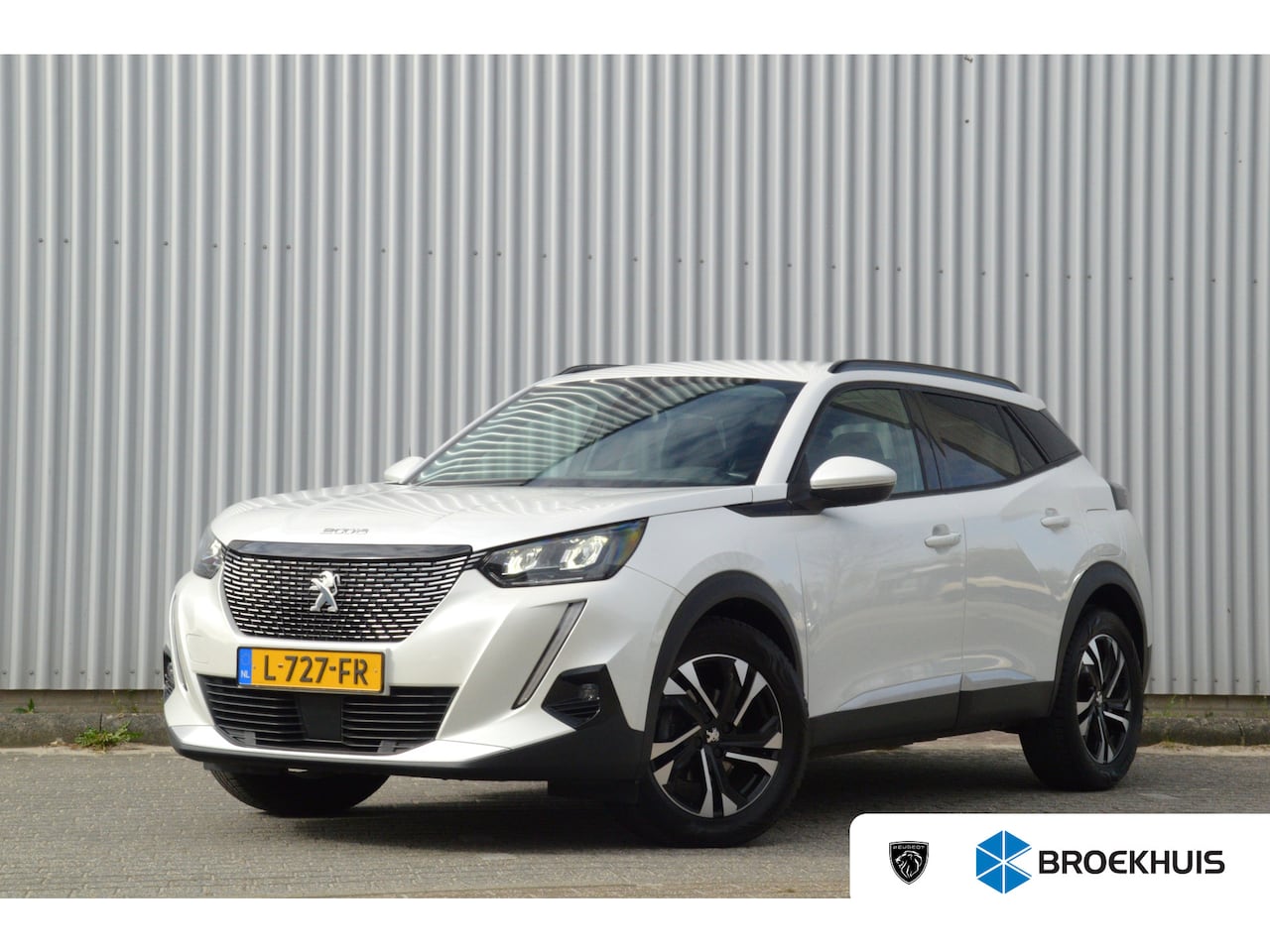 Peugeot 2008 - 1.2 130PK Allure Pack | Afneembare Trekhaak | Camera | Navigatie | | Binnenspiegel automat - AutoWereld.nl