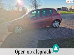 Renault Clio - 1.4-16V Rip Curl