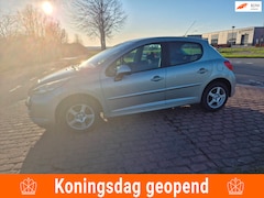 Peugeot 207 - 1.6 VTi XS