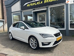 SEAT Leon - 1.8 TSI FR / NAVI / PANODAK / PDC