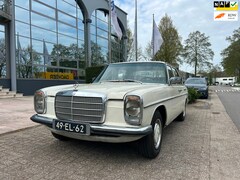 Mercedes-Benz 200-280 (W115) - 200 LPG apk en wegenbelasting vrij