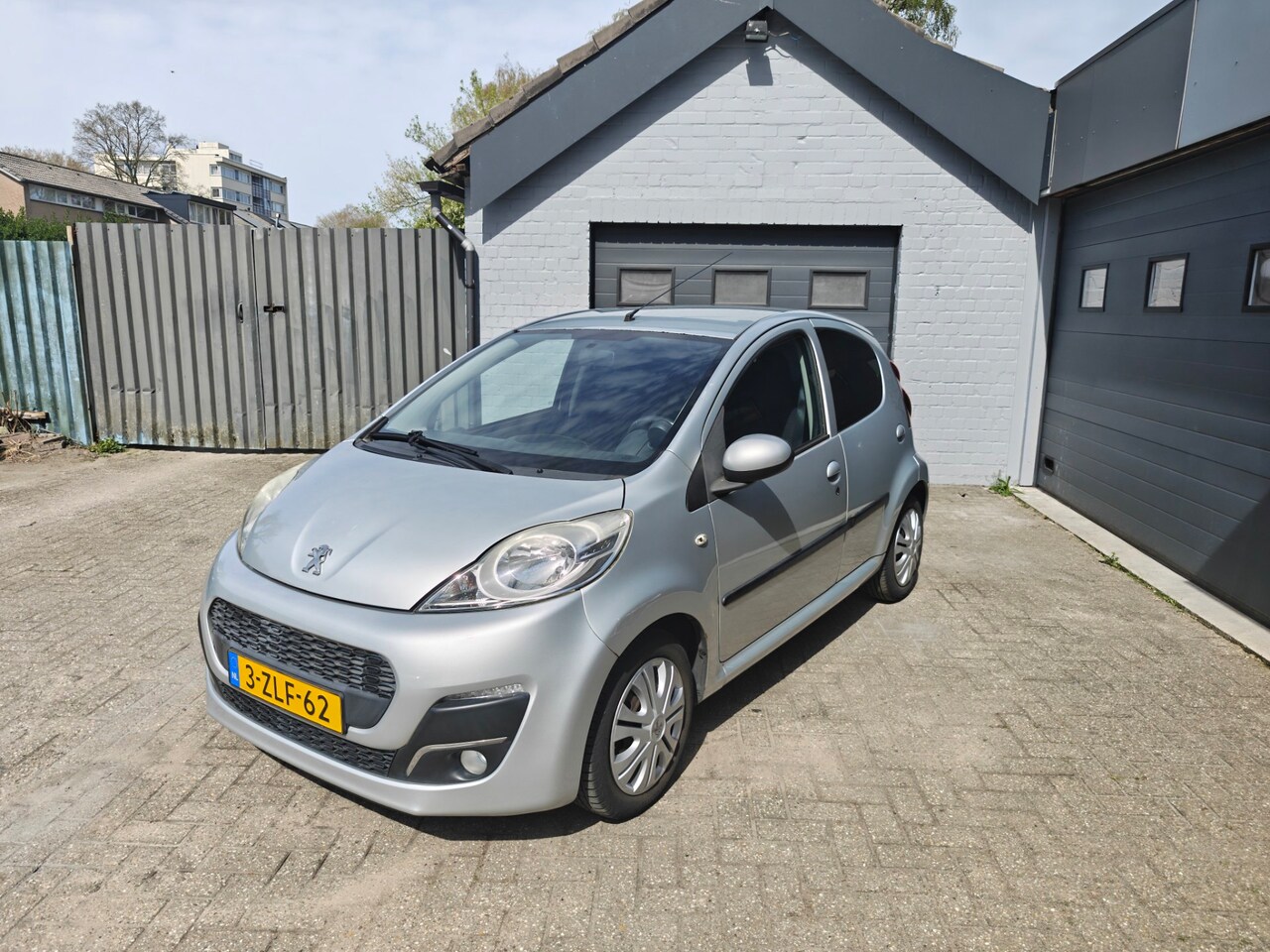 Peugeot 107 - 1.0 Envy 1.0 Envy,Airco,Parking system,Elektrische ramen,Nieuwe apk. - AutoWereld.nl