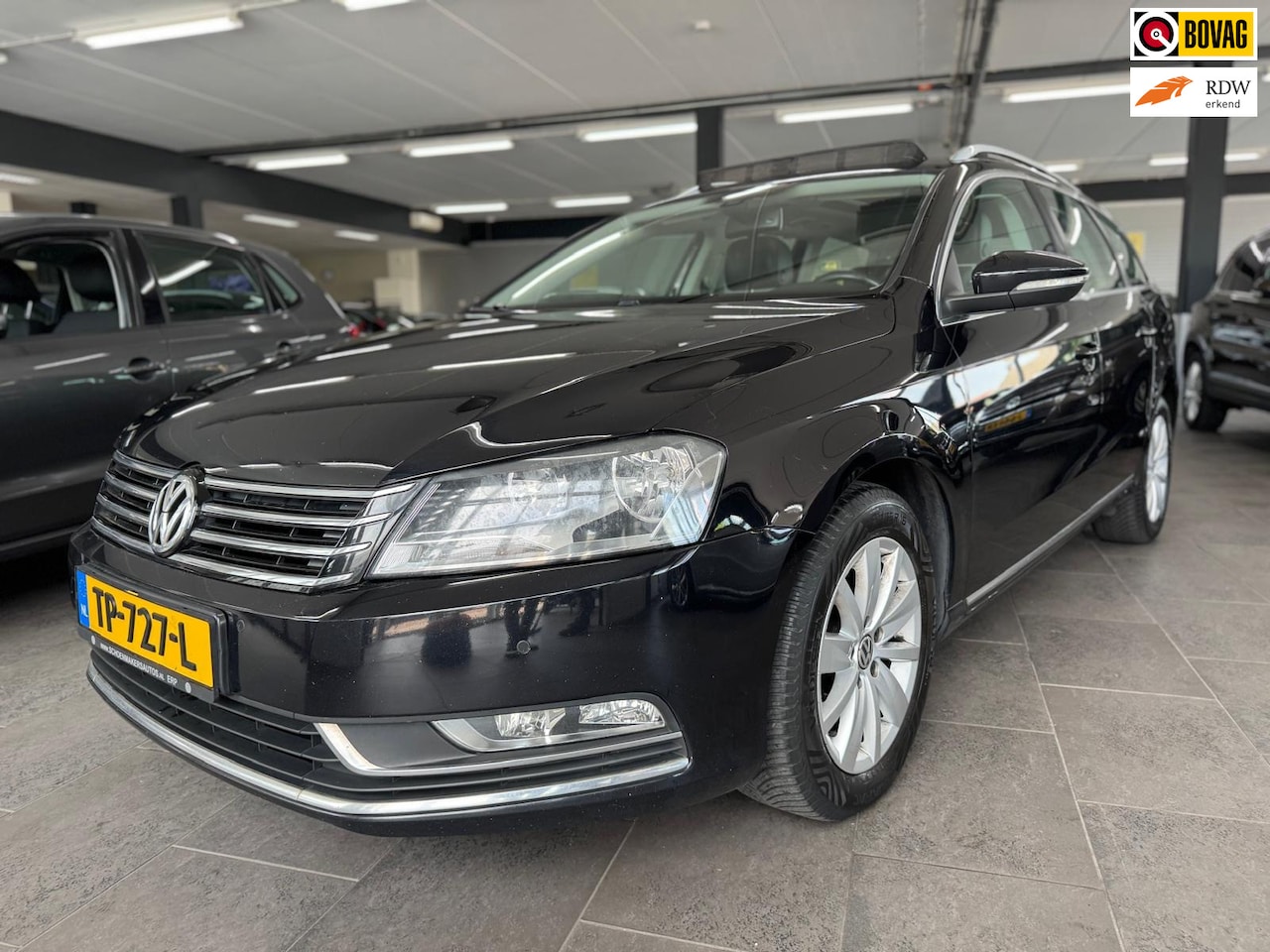 Volkswagen Passat Variant - 2.0 TDI R-line BlueMotion panoramadak leer clima cruise controle lm-velgen stoelverwarming - AutoWereld.nl