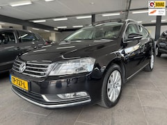 Volkswagen Passat Variant - 2.0 TDI R-line BlueMotion panoramadak leer clima cruise controle lm-velgen stoelverwarming