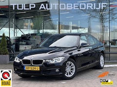 BMW 3-serie - 318i High Executive Automaat Clima 2018 Leer NAP