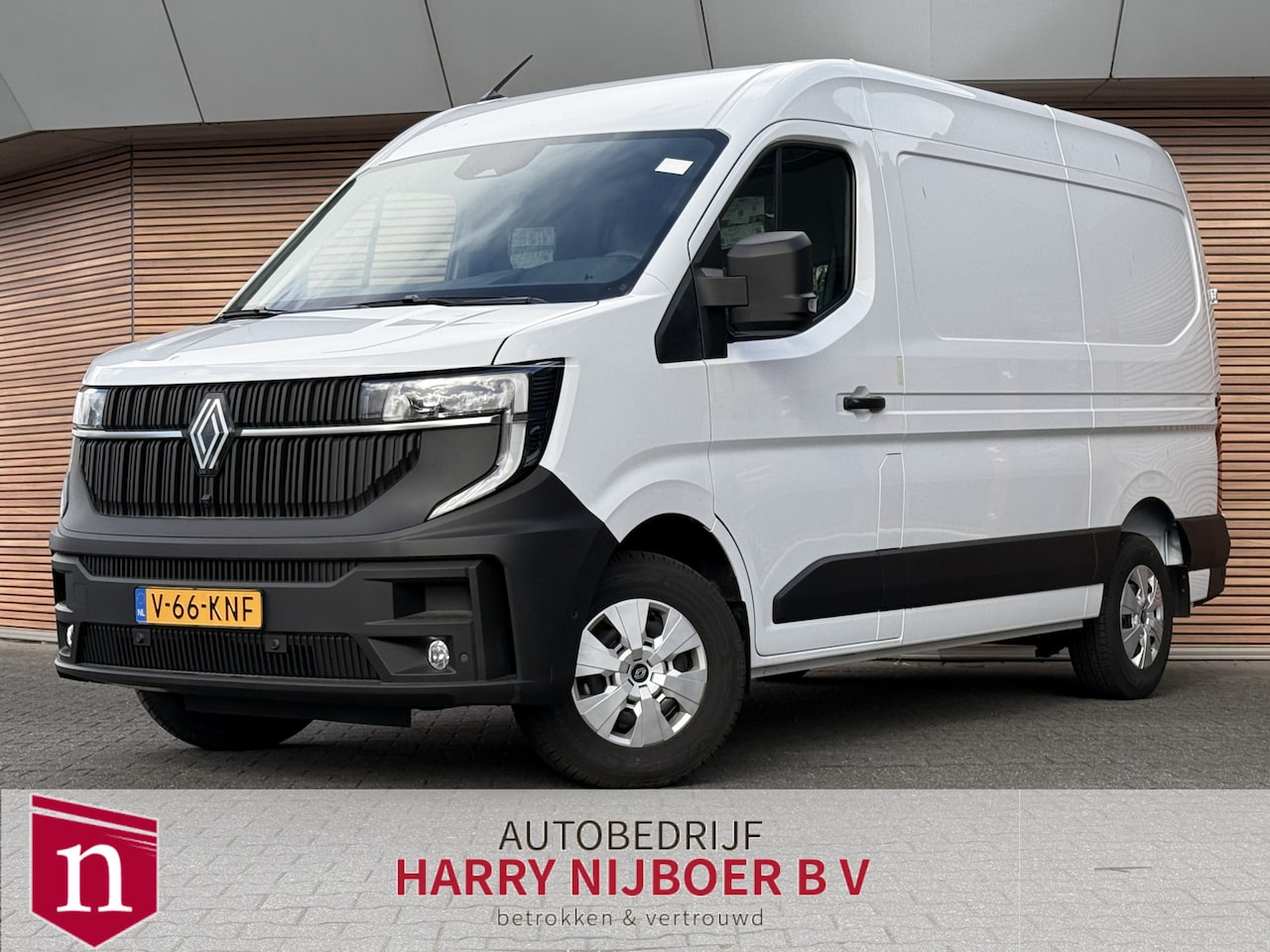 Renault Master - T35 2.0 dCi 170 L2H2 Extra Trekhaak / Betimmering / Navi / Camera - AutoWereld.nl