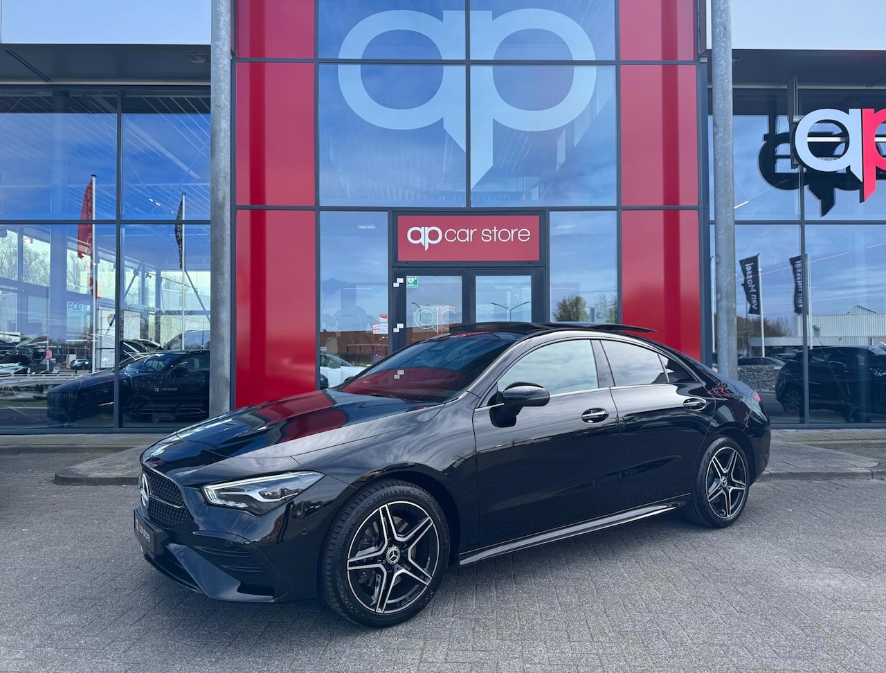 Mercedes-Benz CLA-Klasse - 250 e AMG Line Facelift | Panorama | Burmester | Ambiance verlichting | Camera | Parksens - AutoWereld.nl