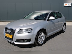 Audi A3 - 1.4 TFSI Attraction Carplay, Navigatie, Cruise controle Trekhaak