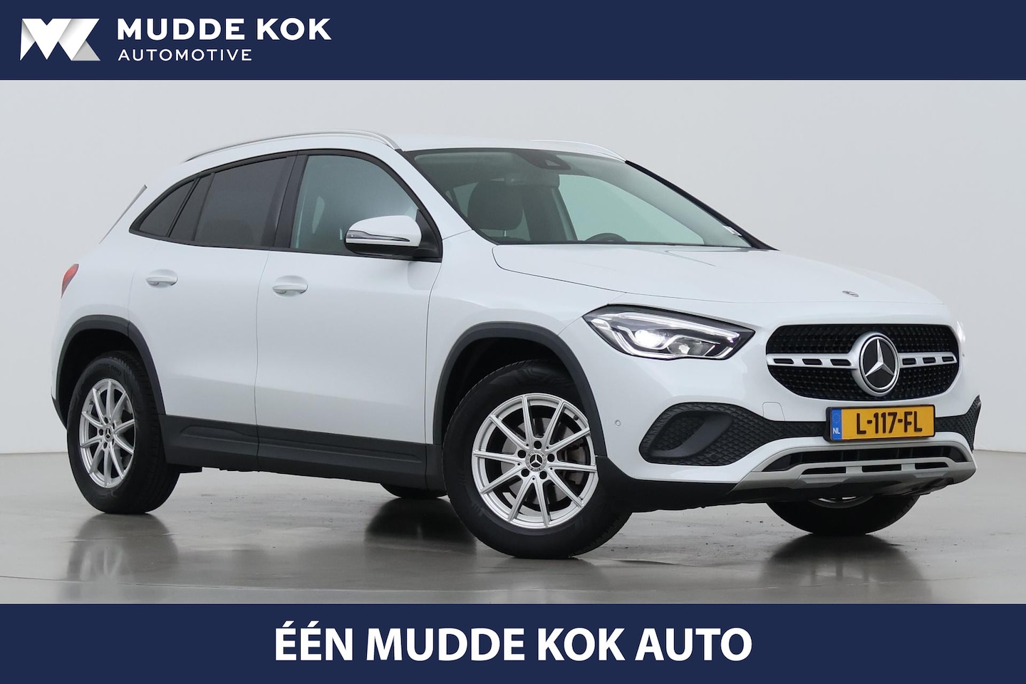 Mercedes-Benz GLA-Klasse - 180 Business Solution | Aut | Stoelverwarming | Getint Glas | Camera | Cruise Control - AutoWereld.nl