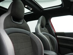 MINI Countryman - Cooper S E ALL4 JCW PHEV 220pk Dealer O.H | Panodak | JCW Alcantara Sportstoelen Verwarmd