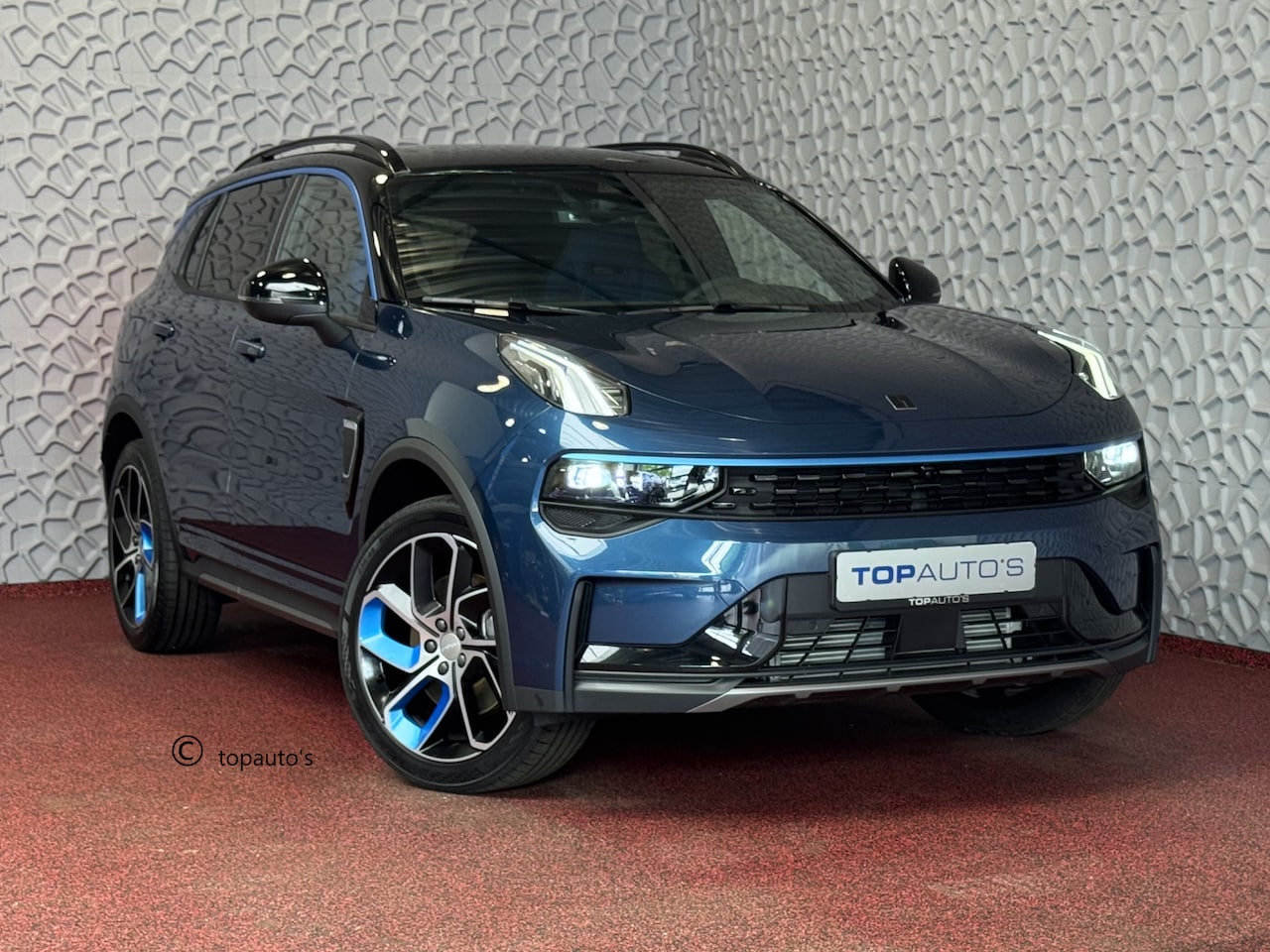 Lynk & Co 01 - ✅1.5 261 PK NIEUWE AUTO ✅ 2025 / STOEL VERW. 1.5 261 PK ZWARTE HEMEL 360CAM 4 JAAR GARANTI - AutoWereld.nl