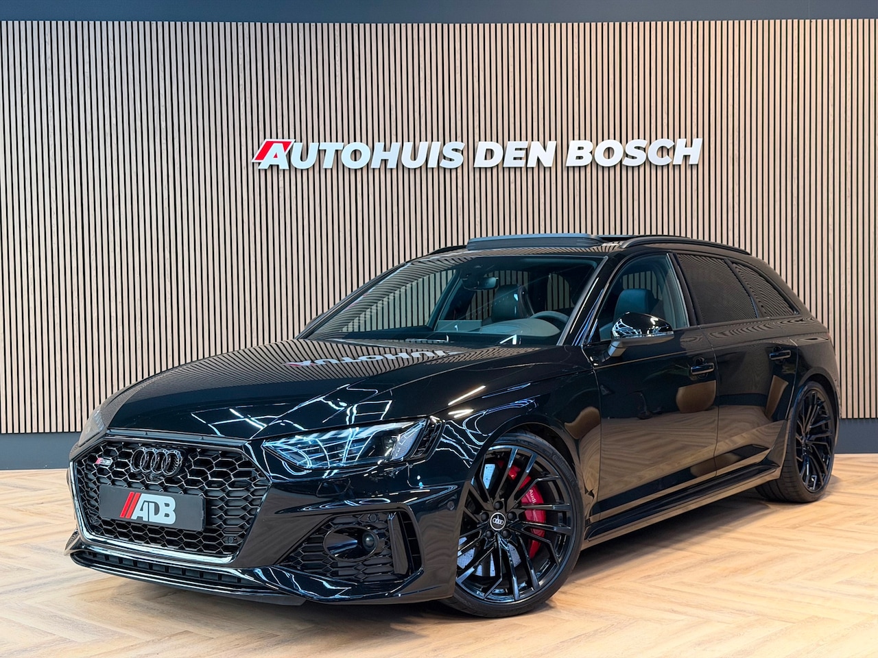 Audi RS4 - Avant 2.9 TFSI Quattro - Keramic - Pano - B&O - AutoWereld.nl