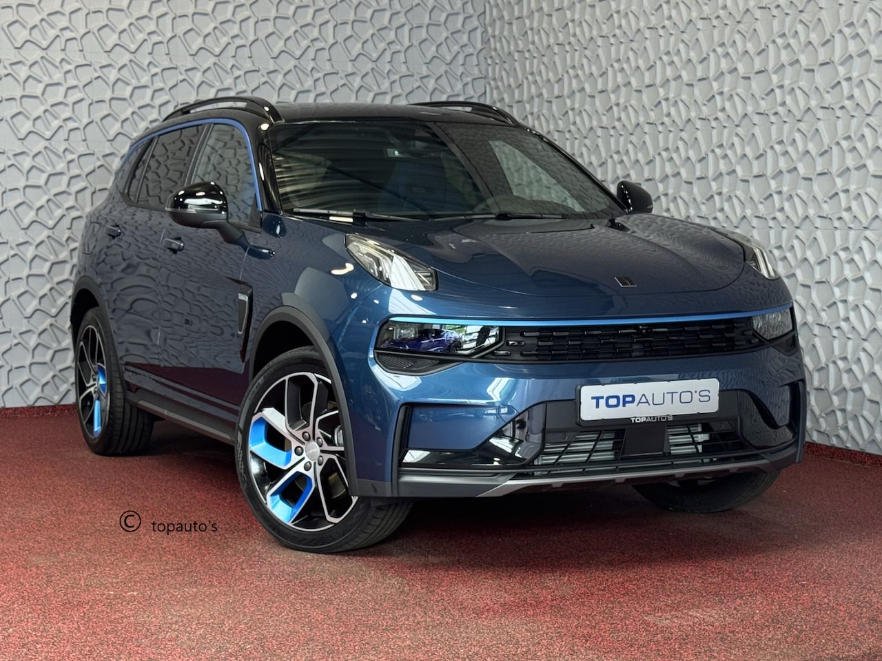 Lynk & Co 01 - ✅1.5 261 PK NIEUWE AUTO ✅ 2025 / STOEL VERW. 1.5 261 PK ZWARTE HEMEL 360CAM 4 JAAR GARANTI - AutoWereld.nl