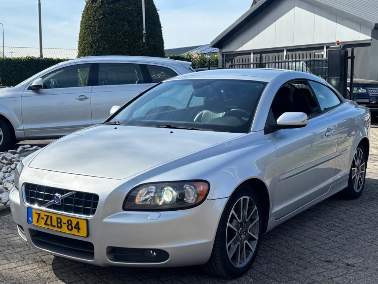 Volvo C70 Convertible - 2.4 5-Cilinder Summum Cabrio 2006 Handgeschakeld - AutoWereld.nl