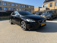 Volvo V40 - 2.0 D4 R-Design