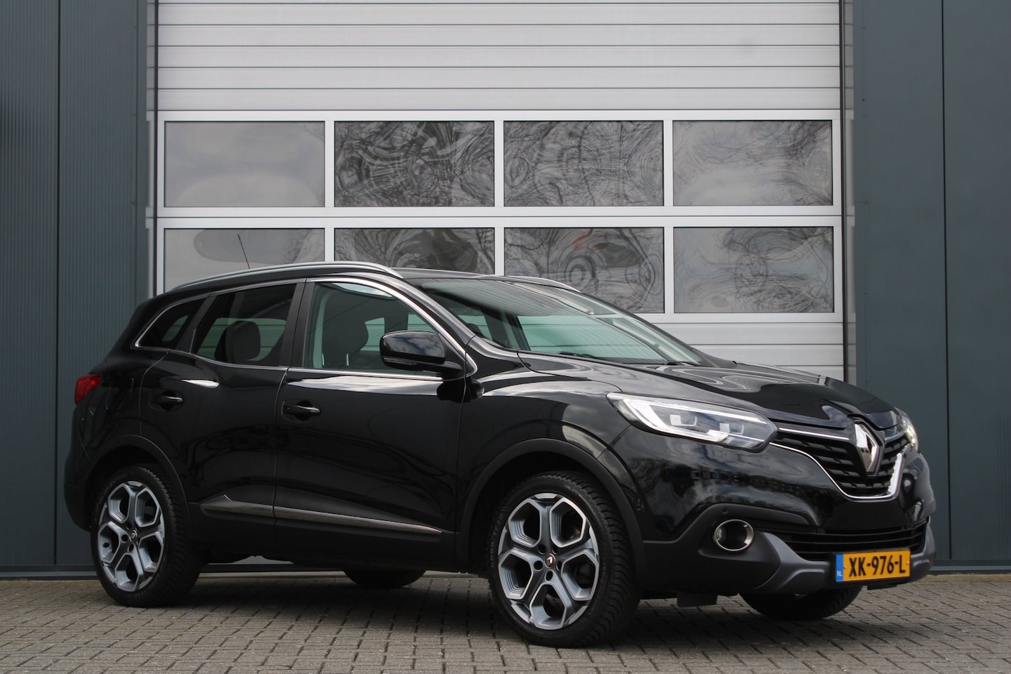 Renault Kadjar - 1.2 TCe Bose Automaat Cruise/Camera/Stoelverwarming/Keyless/LaneParkAssist/PDCv+a/Leder/Na - AutoWereld.nl