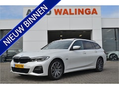 BMW 3-serie Touring - 320e M Pakket | SOH 92%| Panoramadak | Leer | Adaptieve Cruise | 360 Camera | Nl Auto
