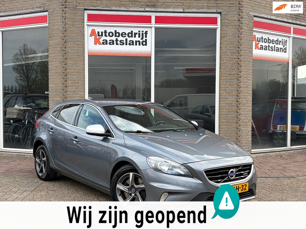 Volvo V40 - 2.0 D4 R-Design - Half Leder - Navi - Cruise - 2014 - AutoWereld.nl