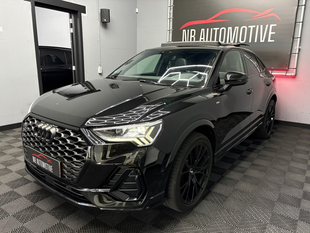 Audi Q3 Sportback - 45 TFSI Quattro S-line Matrix Keyless Pano - AutoWereld.nl