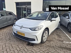 Volkswagen ID.3 - Pure Oranje Edition 52 kWh | DEMO | PARKEERSENSOREN | APPLE CARPLAY / ANDROID AUTO |