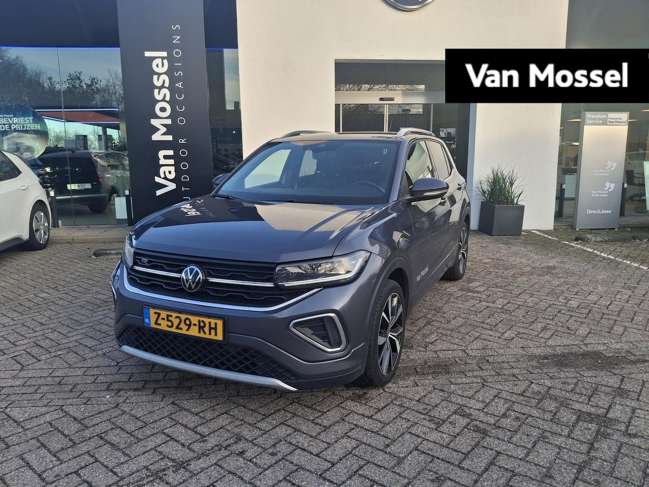 Volkswagen T-Cross - 1.0 TSI R-Line Business | DEMO | PARKEERSENSOREN | APPLE CARPLAY / ANDROID AUTO | STOELVER - AutoWereld.nl
