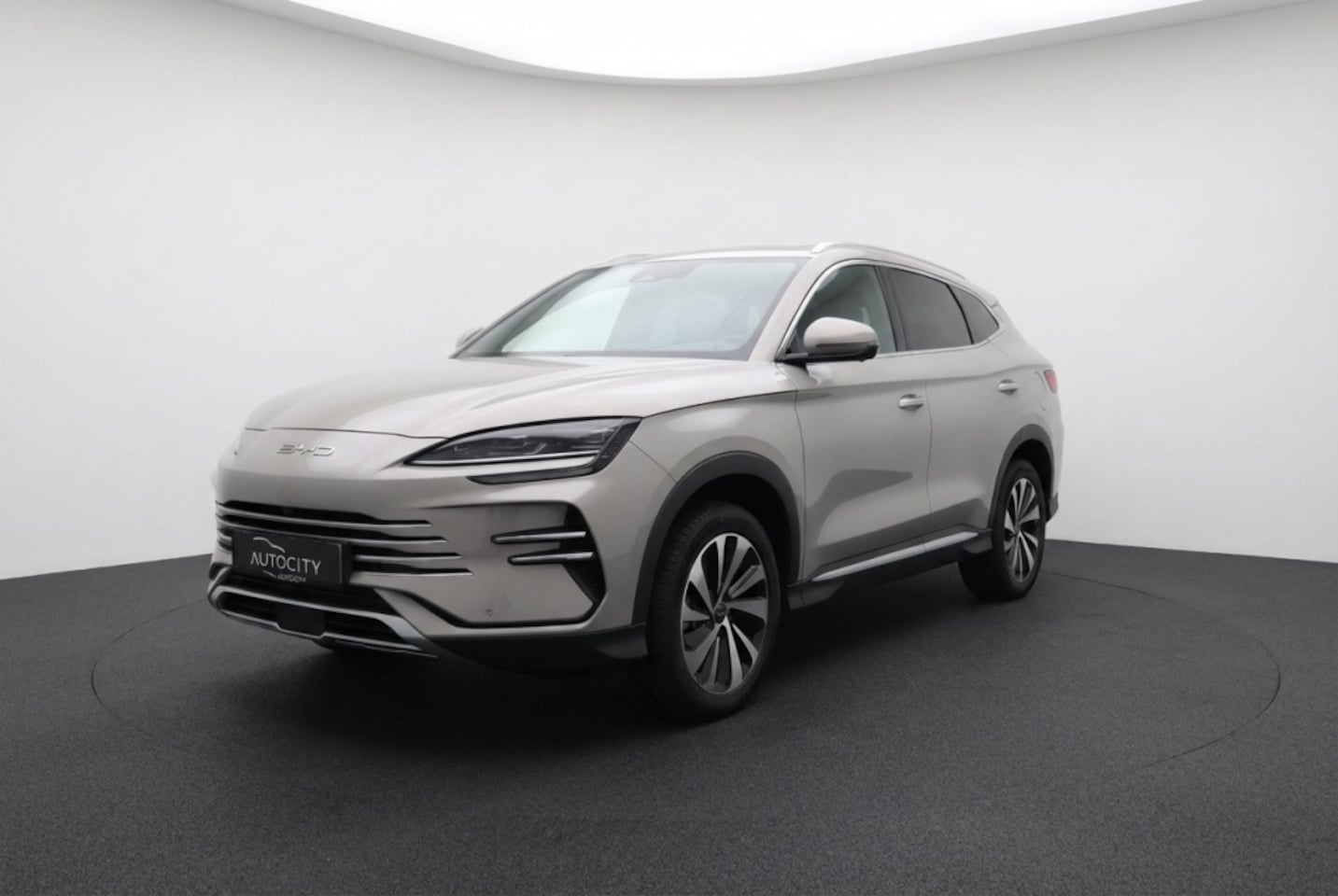 BYD Seal U - 1.5 DM-i FWD Boost Pano l 360 Camera l HUD l Leder l NIEUW! - AutoWereld.nl