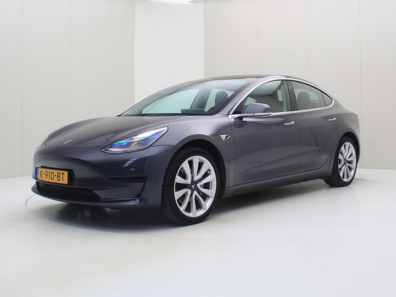Tesla Model 3 - Standard RWD Plus [ LFP-ACCU+AUTOPILOT+19 INCH+60 kWh+PREMIUM AUDIO ] - AutoWereld.nl