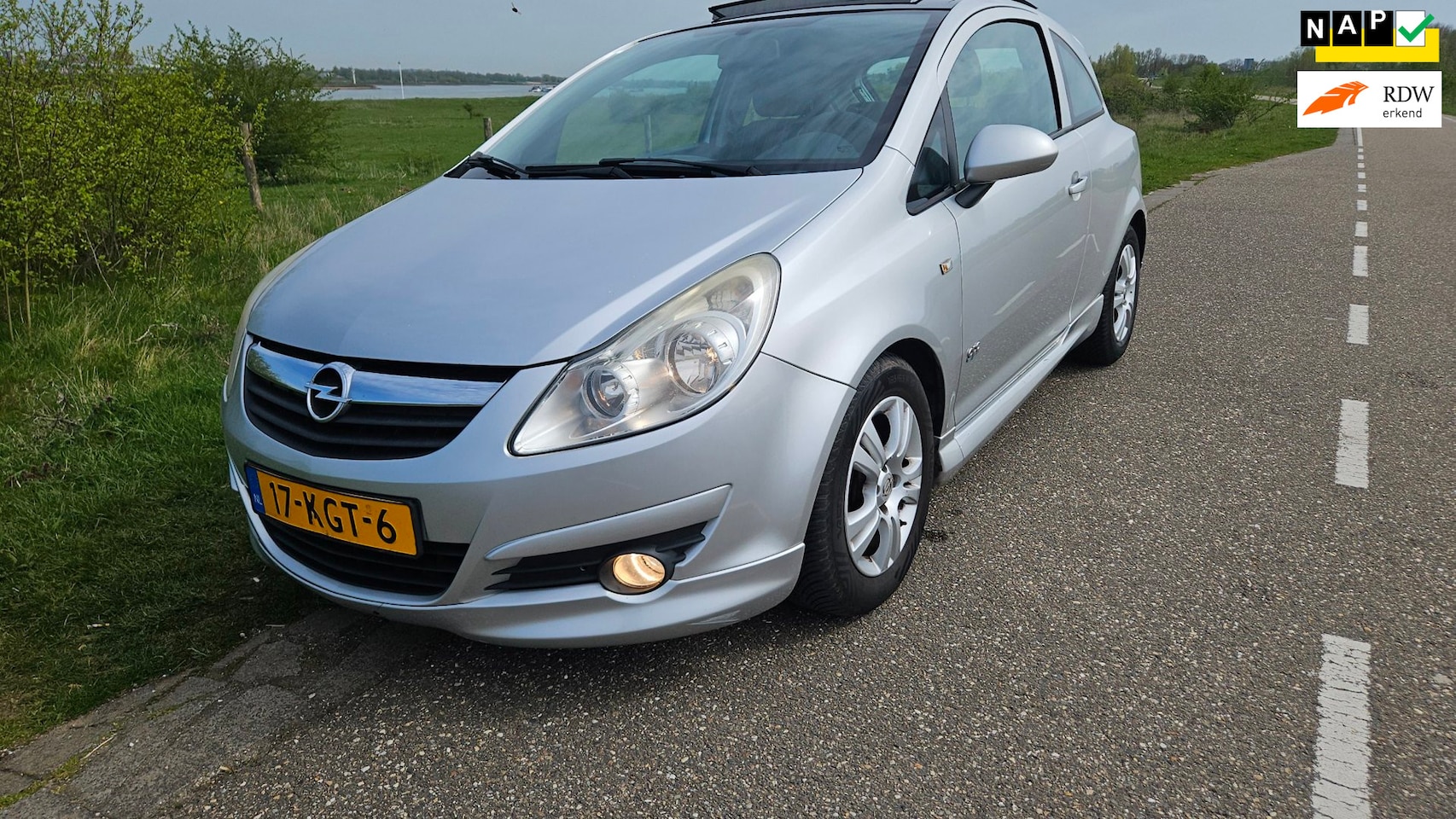 Opel Corsa - 1.4-16V OPC LINE Panorama dak. - AutoWereld.nl