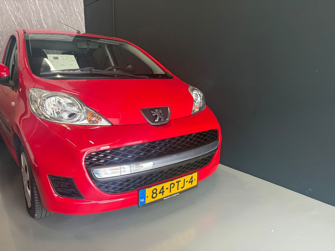 Peugeot 107 - NIEUWE APK l 1E EIGENAAR l AUTOMAAT l DEALER ONDERHOUDEN - AutoWereld.nl