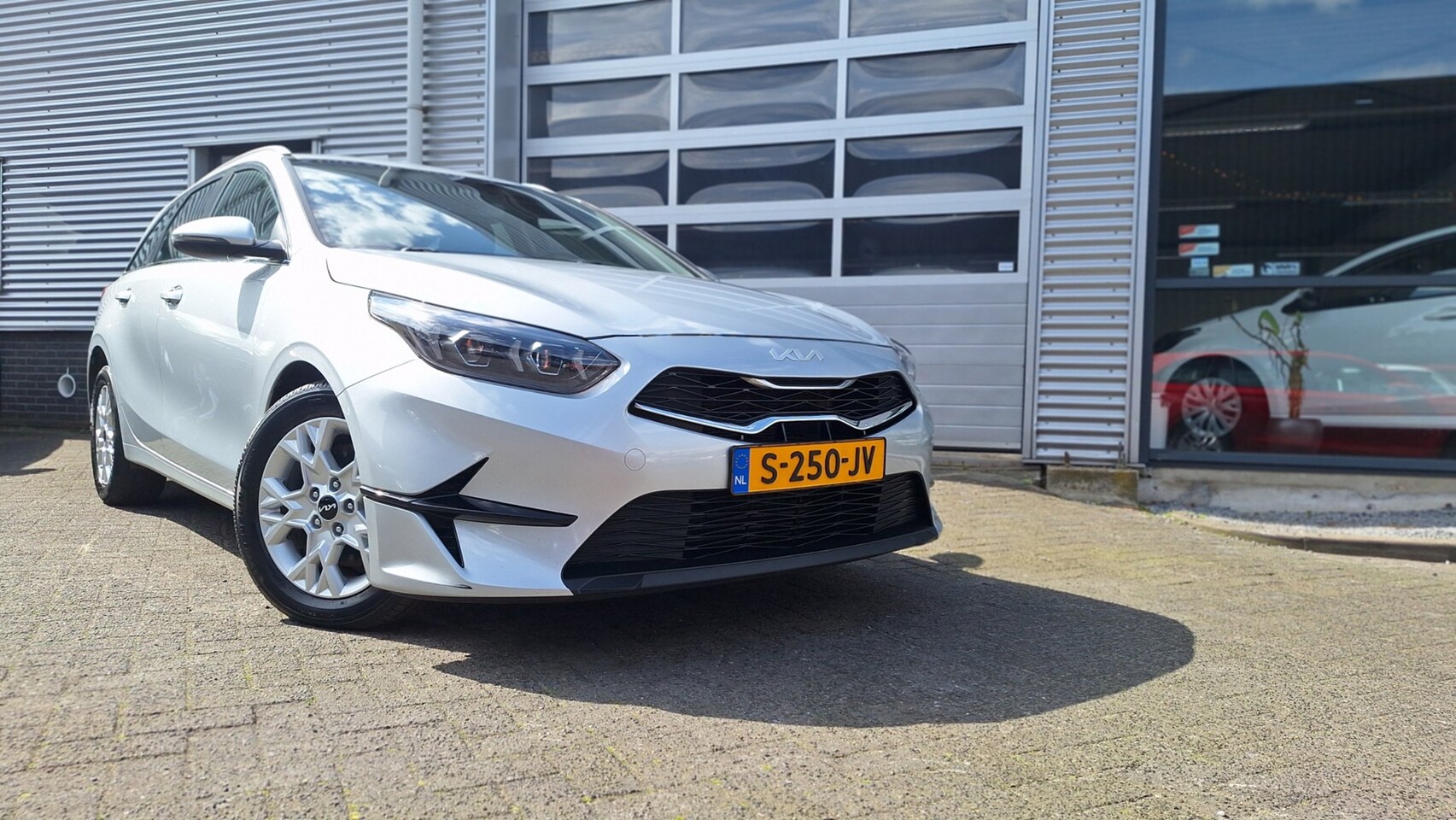Kia Cee'd Sportswagon - Ceed 1.0 T-GDi DynamicLine/Navigatie/Camera/Lm/Pdc/Enz - AutoWereld.nl