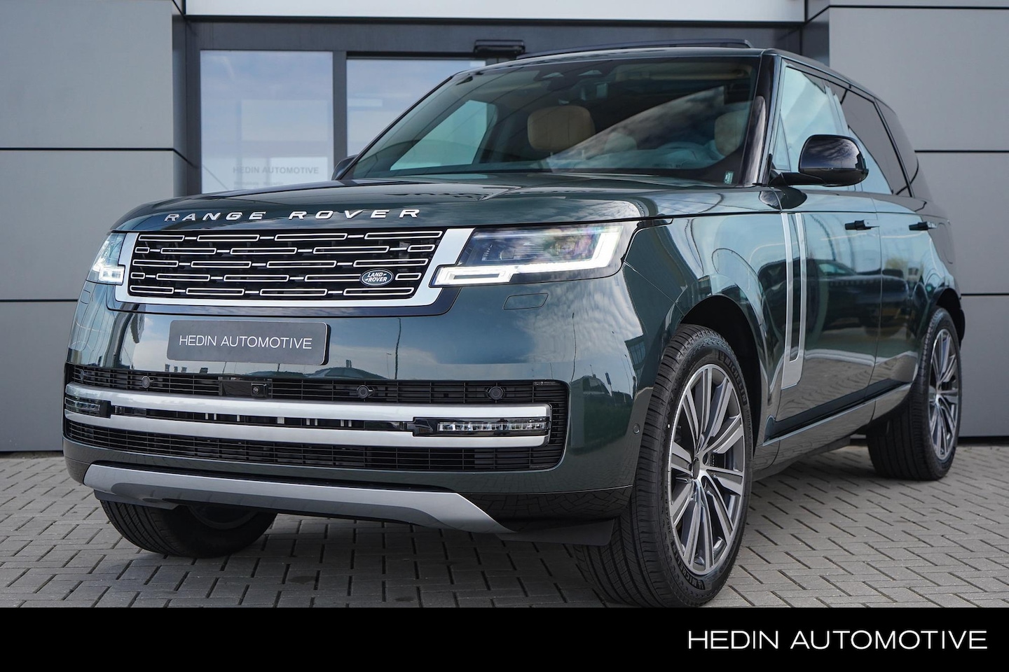Land Rover Range Rover - P550e Autobiography PHEV l Belgravia Green l Towing Pack l Comfort Pack - AutoWereld.nl