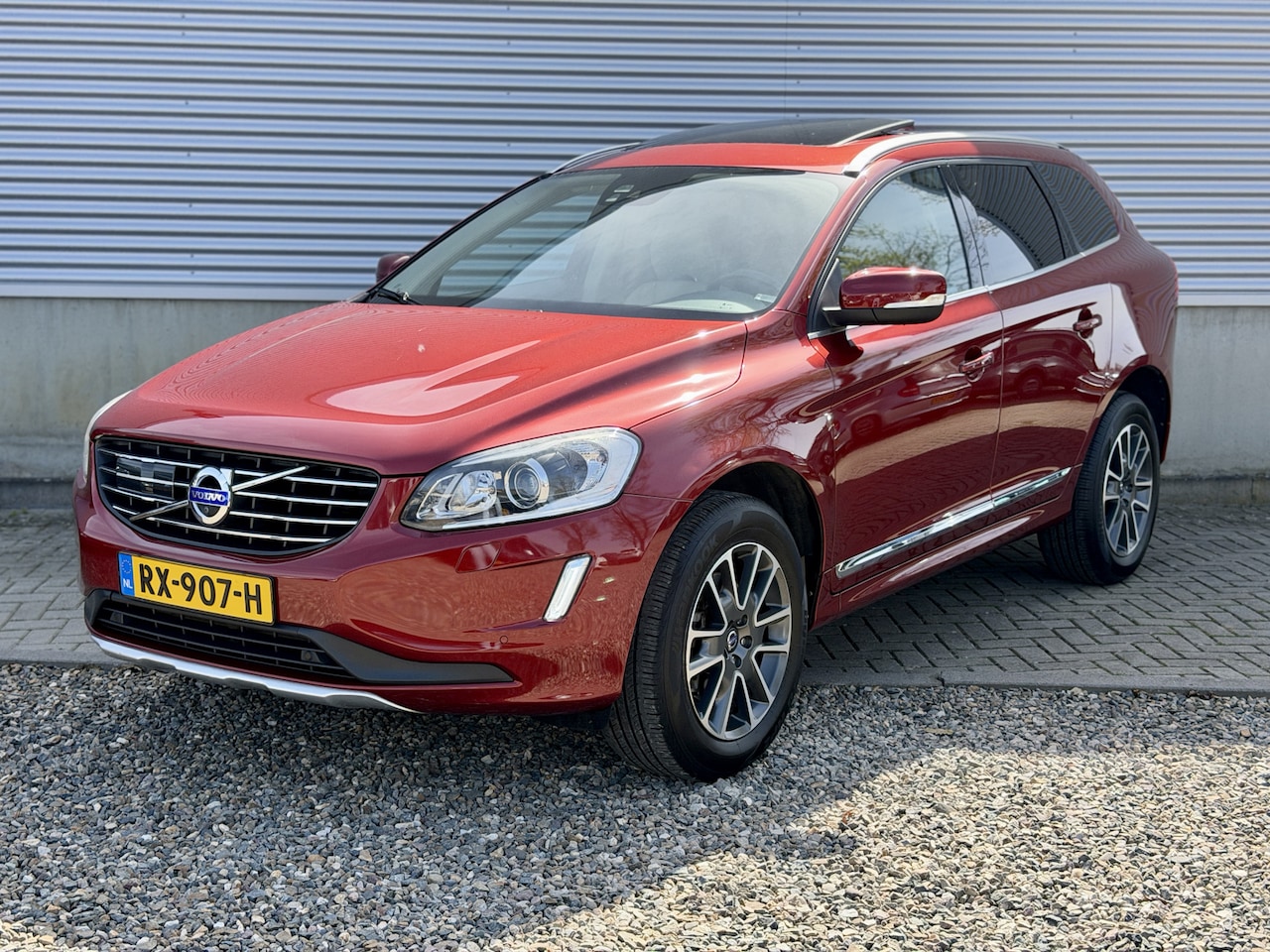 Volvo XC60 - 2.0 T5 FWD Ocean Race 245pk | Full option, Pano, adpt cruise, Keyless | - AutoWereld.nl
