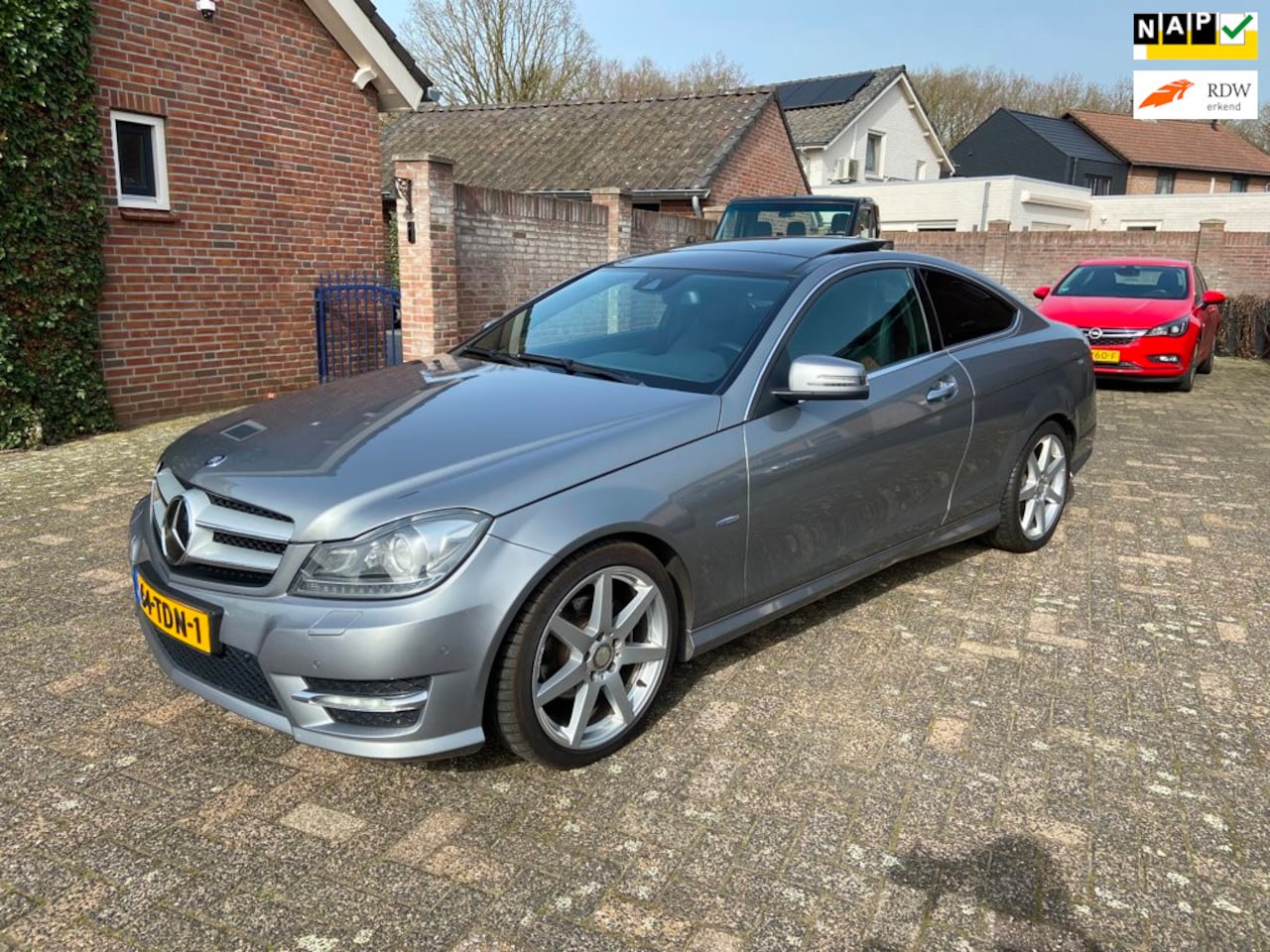Mercedes-Benz C-klasse Coupé - 220 CDi met alle denkbare opties.nieuwstaat n.a.p - AutoWereld.nl