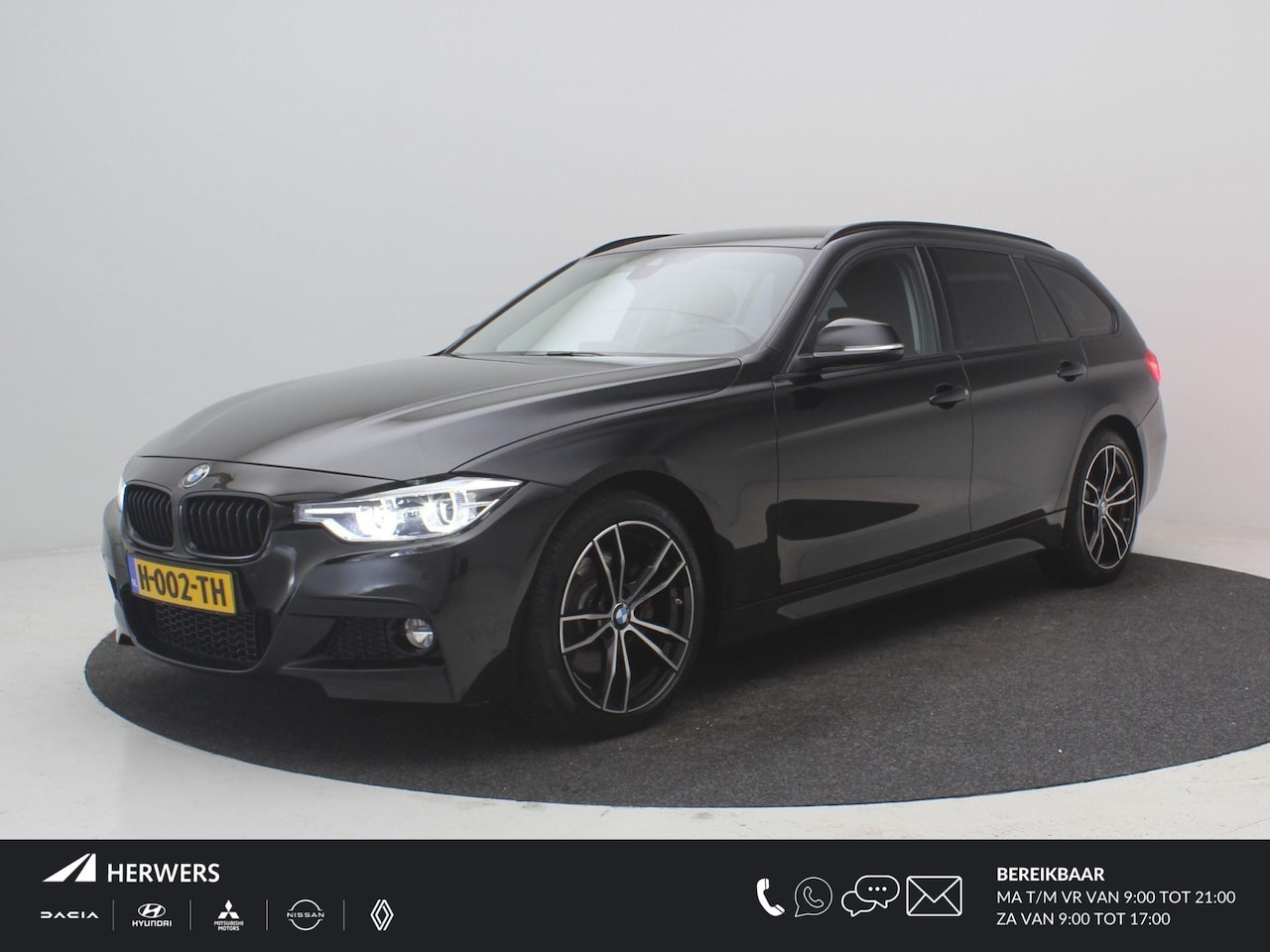 BMW 3-serie Touring - 330i xDrive High Executive 8AT AUTOMAAT / 252PK / AWD / Navigatie / Parkeersensoren Voor & - AutoWereld.nl
