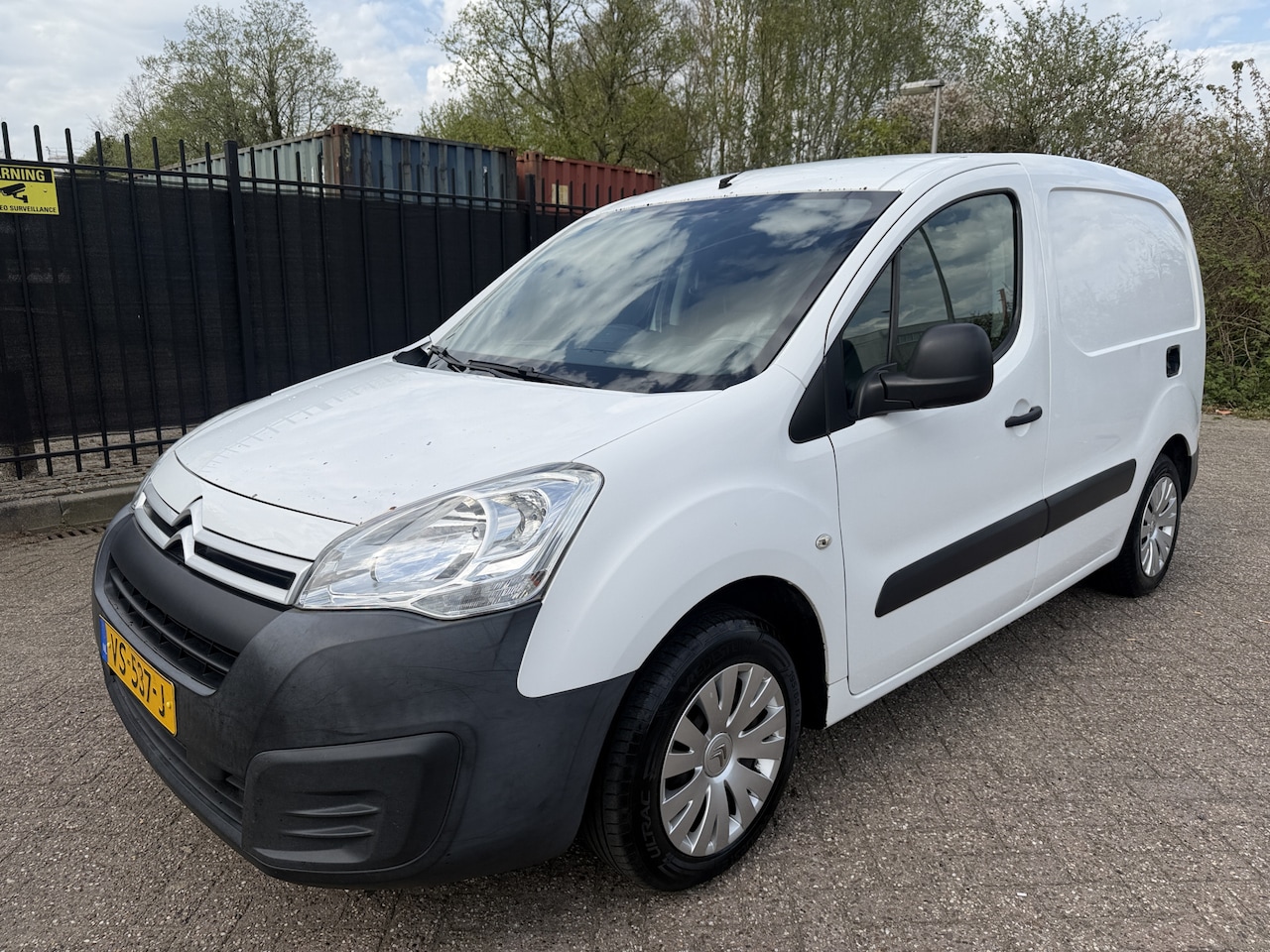 Citroën Berlingo - 1.6 BlueHDI 75 Club 3P Airco/Cruise/Schuifdeur - AutoWereld.nl