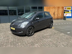 Toyota Yaris - 1.3 VVTi Sol sportieve uitvoering