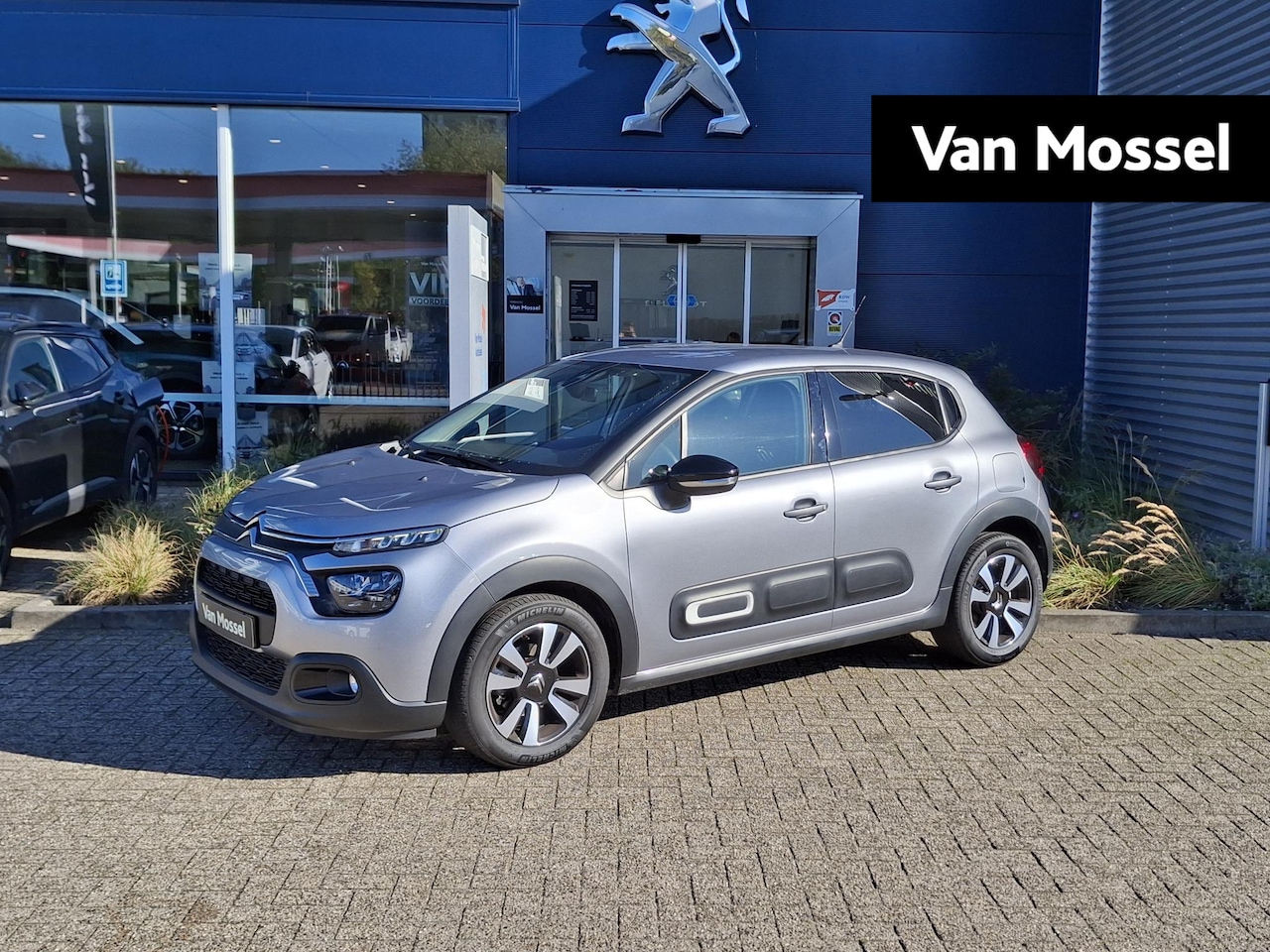 Citroën C3 - 1.2 PureTech Max | Climate control | Apple Carplay/Android Auto | Parkeersensoren - AutoWereld.nl