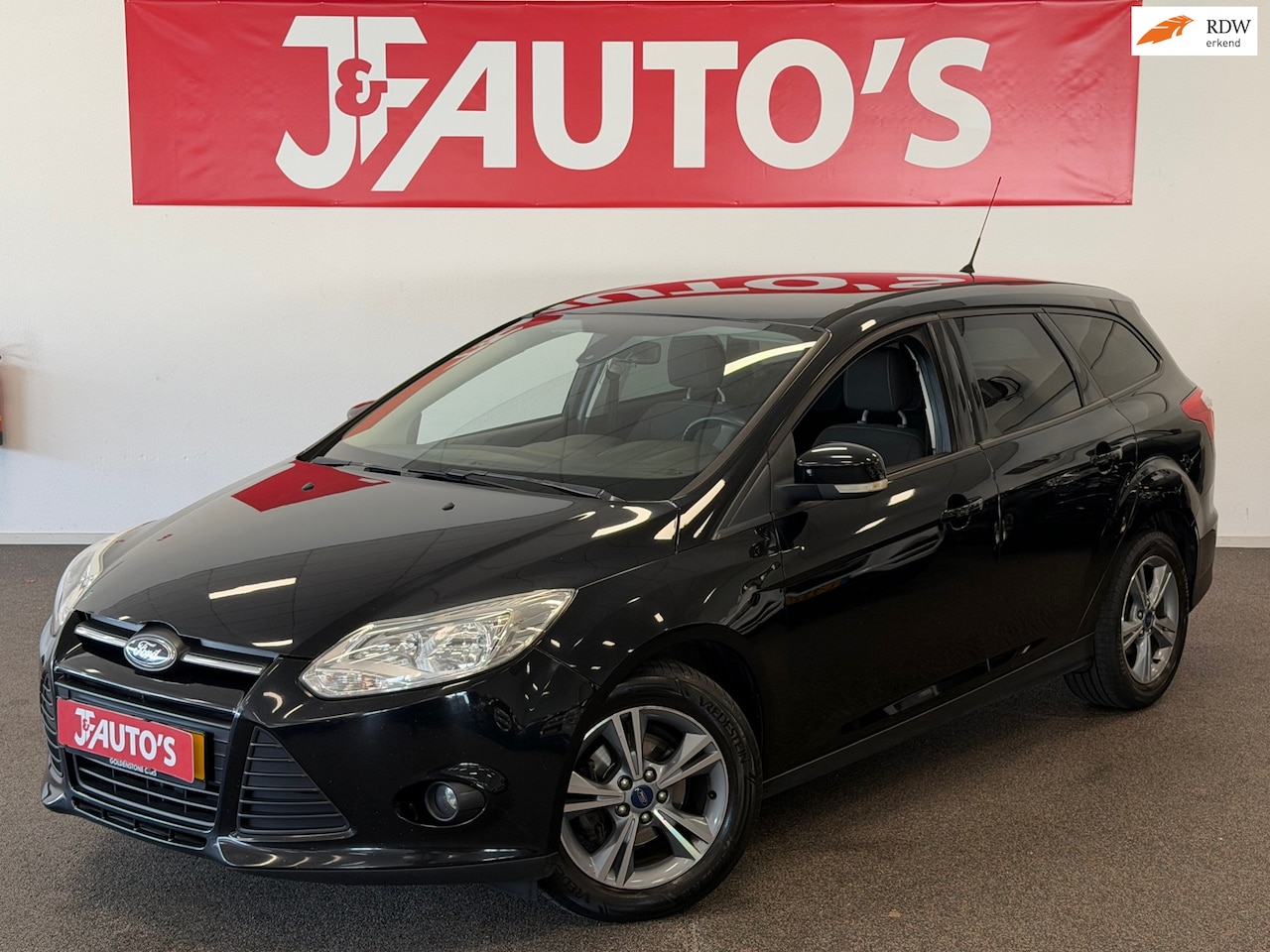 Ford Focus Wagon - 1.0 EcoBoost Titanium|ECC AIRCO|CRUISE|WINTER PAKKET| - AutoWereld.nl