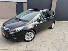 Opel Zafira Tourer - 1.4 Design Edition 7p.Heerlijke ruime auto met trekhaak, dakrails en privacy-glas