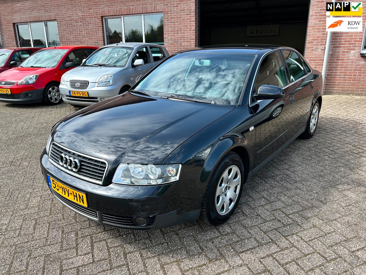 Audi A4 Limousine - 1.6 // inruilkoopje // APK 1-2-2027 - AutoWereld.nl