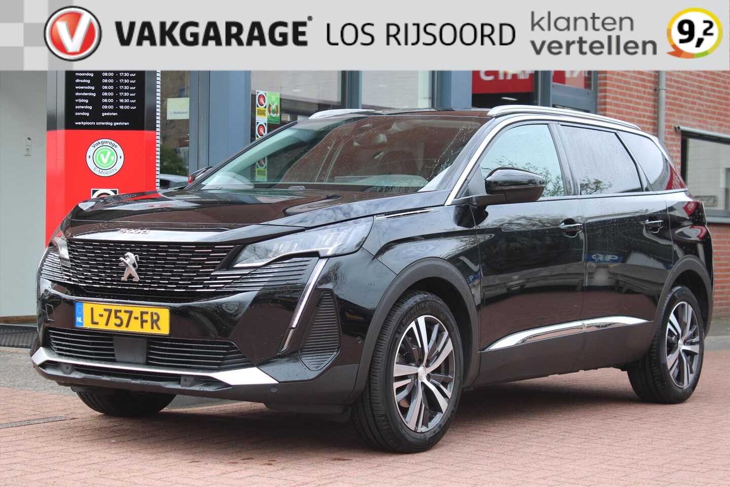Peugeot 5008 - 1.2 Puretech *Allure* | Carplay | Stoelverwarming | Cruise & Climate Control | Privacy | L - AutoWereld.nl