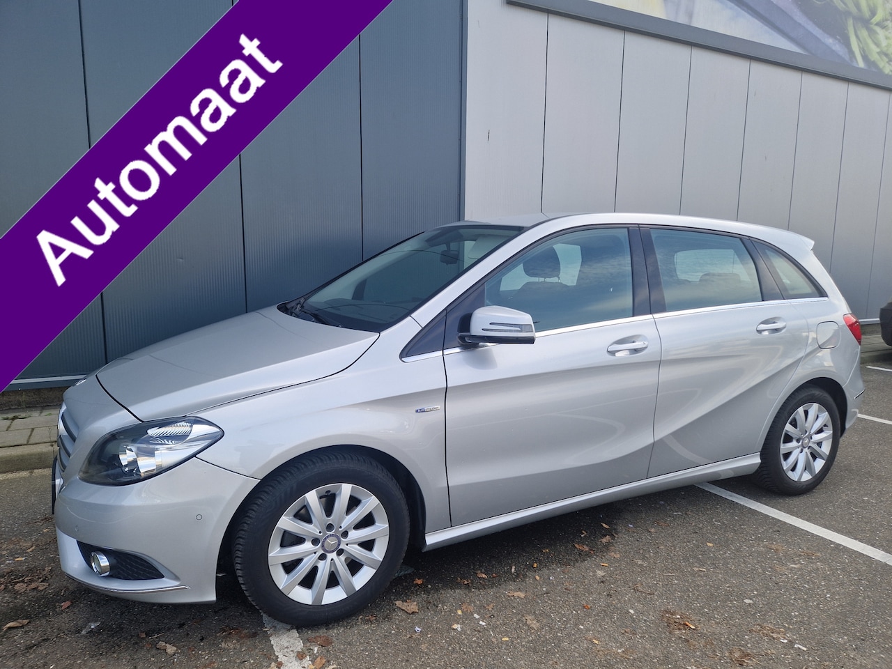 Mercedes-Benz B-klasse - 200 Ambition Climatronic, Pdc , Trekhaak, Navigatie , cruise controll - AutoWereld.nl