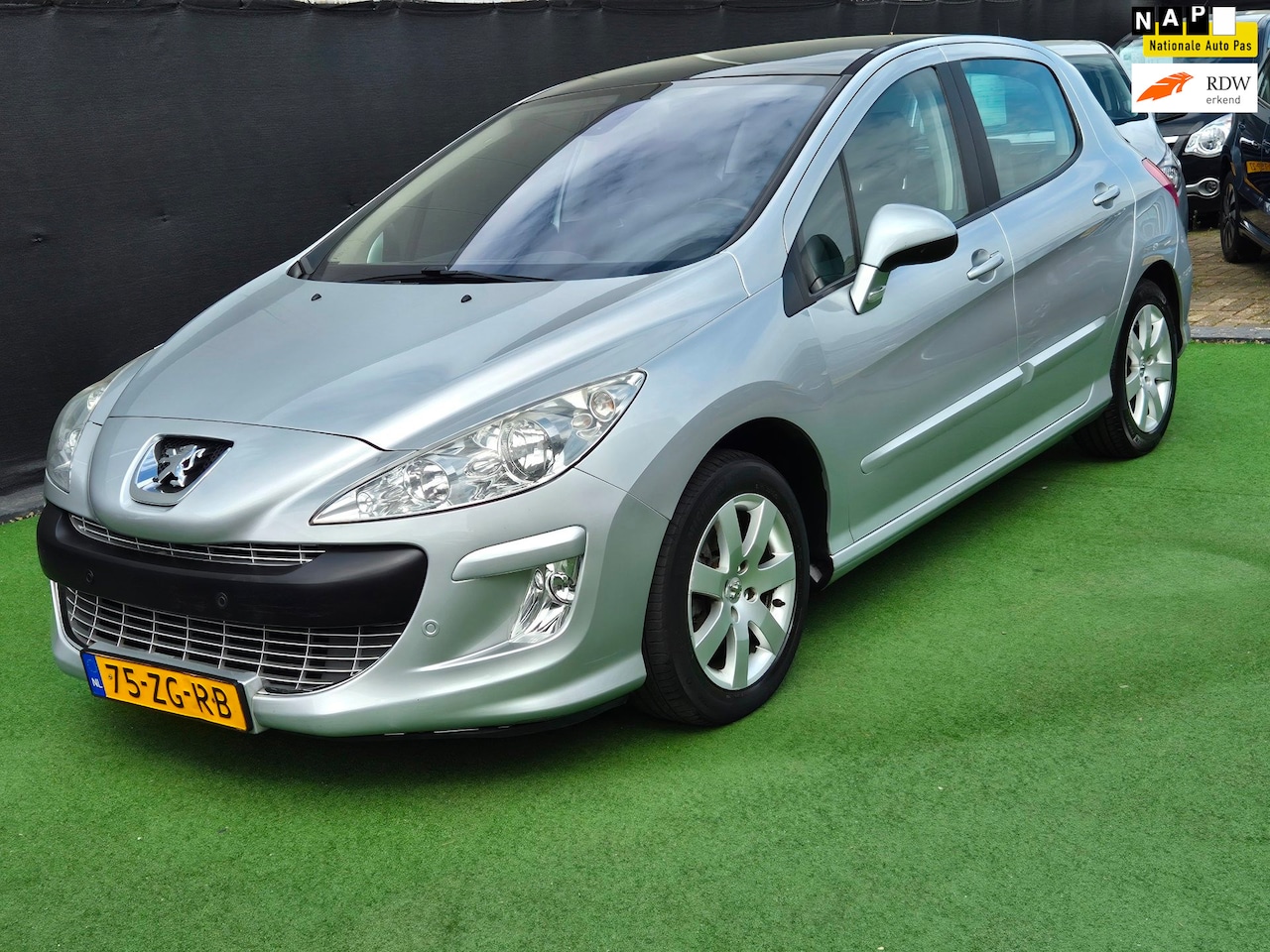 Peugeot 308 - 1.6 PANO LEDER AUTOMAAT NAP! - AutoWereld.nl