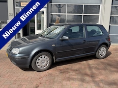 Volkswagen Golf - 1.6 Airco, Trekhaak, Cv, Cruise Nu 1499,
