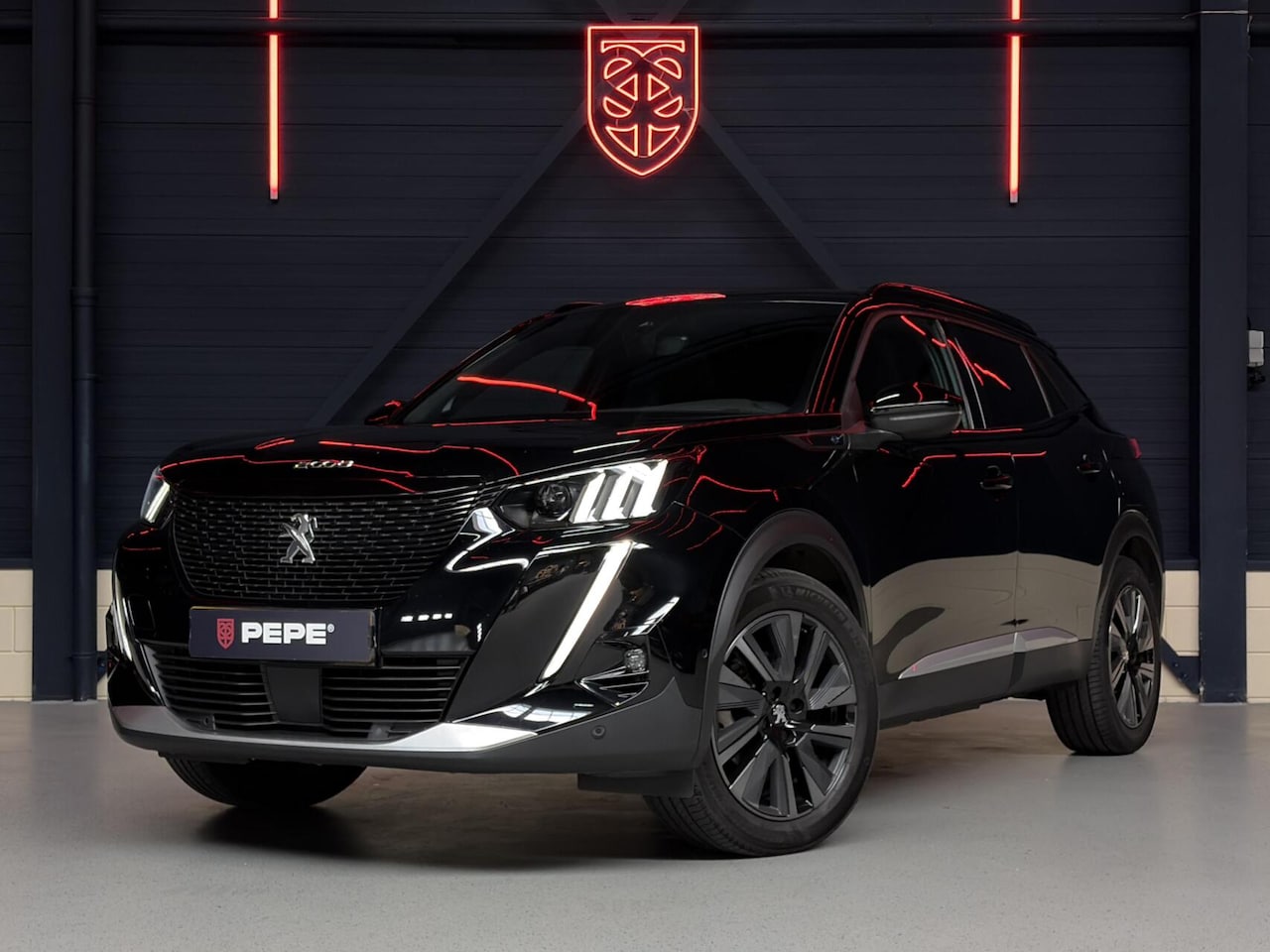 Peugeot e-2008 - EV GT Pack 50 kWh |TREK|LEDER|CAMERA|NAV - AutoWereld.nl
