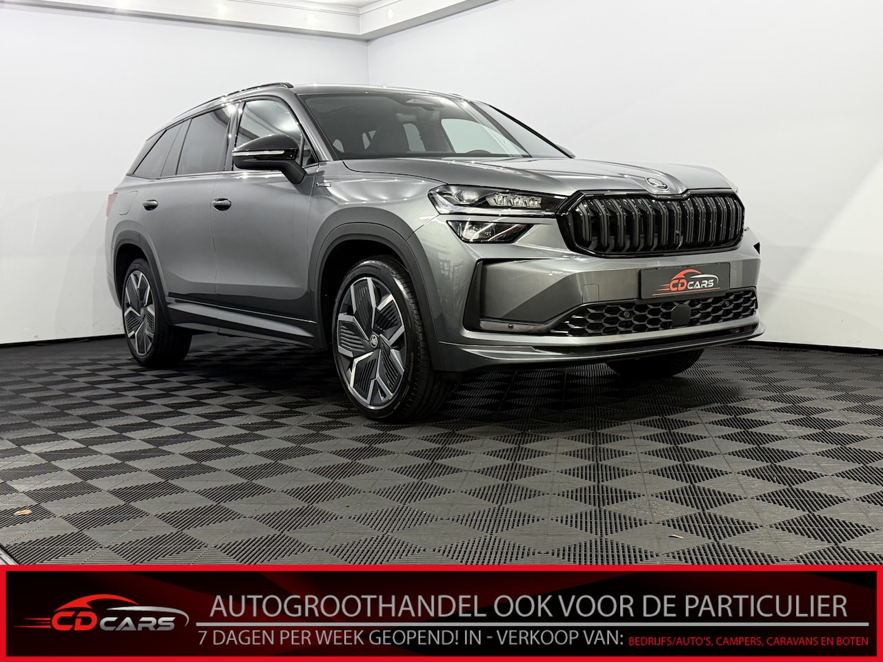 Skoda Kodiaq - 1.5 TSI MHEV Sportline Business 7 Persoons Panoramadak, Camera, Navi, Keyless start, Memor - AutoWereld.nl