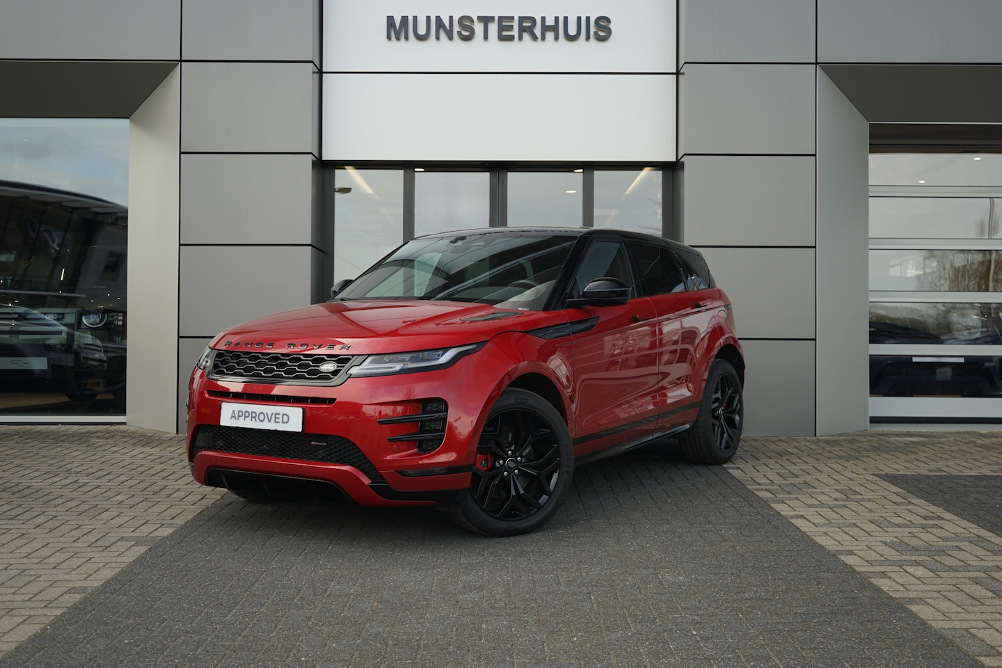 Land Rover Range Rover Evoque - 1.5 P300e PHEV AWD Dynamic SE | Voorstoelen verwarmd | - AutoWereld.nl