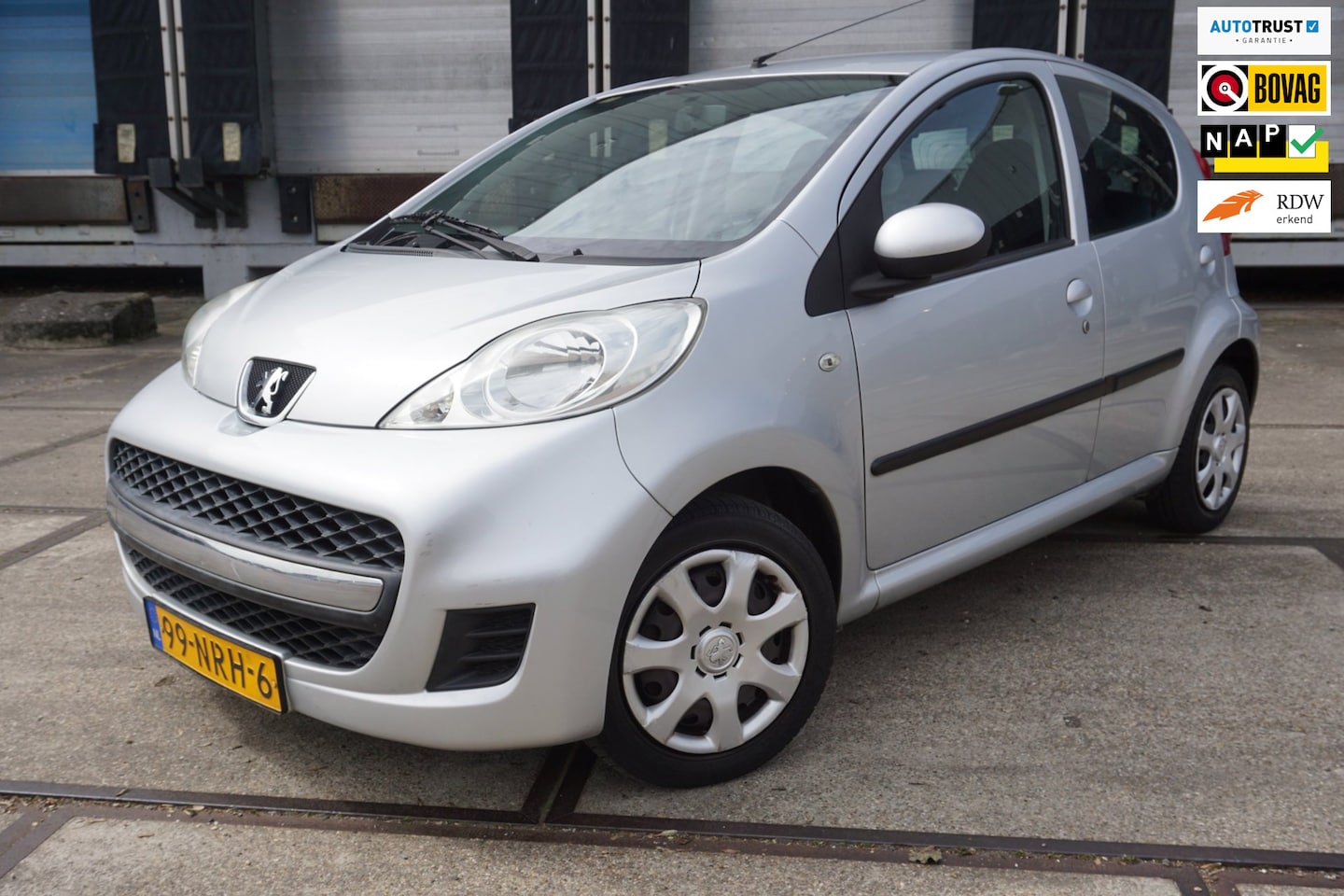 Peugeot 107 - 1.0-12V XS 1.0-12V XS - AutoWereld.nl