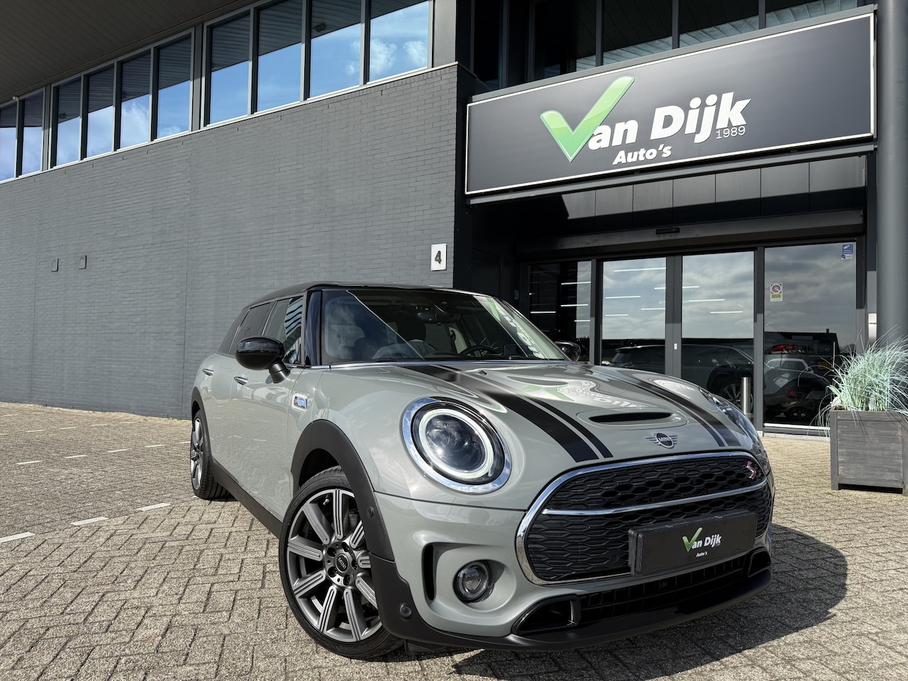 MINI Clubman - Mini 2.0 Cooper S Open Dak Navi Camera Head-Up 18Inch - AutoWereld.nl