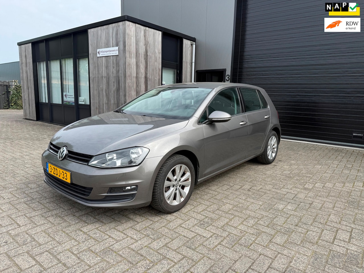 Volkswagen Golf - 1.2 TSI Comfortline|NAVI|CRUISE|AIRCO|V+A PDC|ONDERHOUDEN - AutoWereld.nl